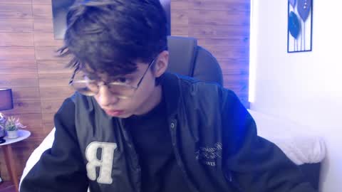 Snapshot of jhoellx chatting on December 27, 12:23 pm Jhoel online show from December 27, 12:23 pm