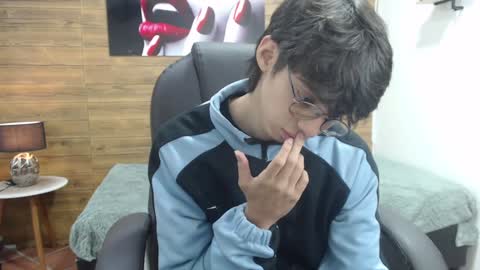 Snapshot of jhoellx chatting on January 21, 12:29 pm Jhoel online show from January 21, 12:29 pm