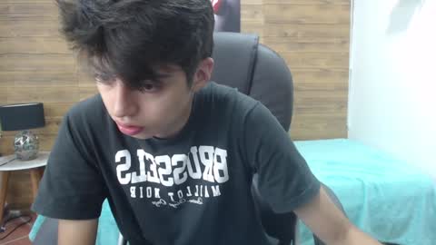 Snapshot of jhoellx chatting on February 4, 12:33 pm Jhoel online show from February 4, 12:33 pm