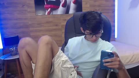 Snapshot of jhoellx chatting on February 7, 2:15 pm Jhoel online show from February 7, 2:15 pm