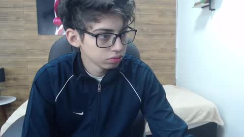 Snapshot of jhoellx chatting on February 13, 12:32 pm Jhoel online show from February 13, 12:32 pm