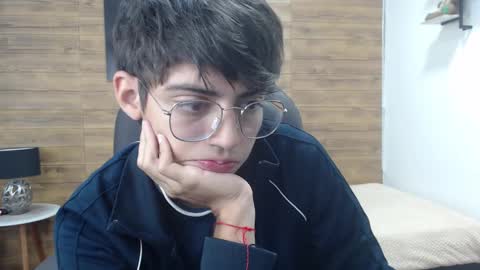 Snapshot of jhoellx chatting on February 17, 12:27 pm Jhoel online show from February 17, 12:27 pm