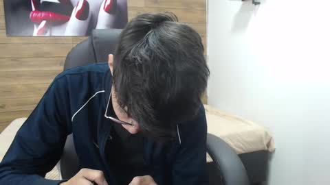 Snapshot of jhoellx chatting on February 18, 12:49 pm Jhoel online show from February 18, 12:49 pm