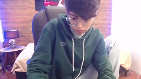 Snapshot of jhoellx chatting on February 26, 12:58 pm Jhoel online show from February 26, 12:58 pm