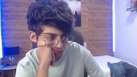 Snapshot of jhoellx chatting on March 4, 12:33 pm Jhoel online show from March 4, 12:33 pm