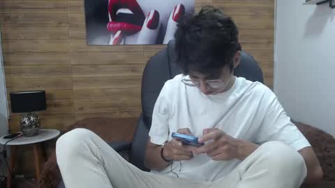 Snapshot of jhoellx chatting on March 5, 1:06 pm Jhoel online show from March 5, 1:06 pm