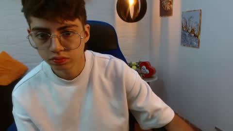 Snapshot of jhoellx chatting on September 28, 12:32 pm Jhoel online show from September 28, 12:32 pm