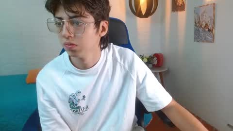 Snapshot of jhoellx chatting on November 23, 12:49 pm Jhoel online show from November 23, 12:49 pm