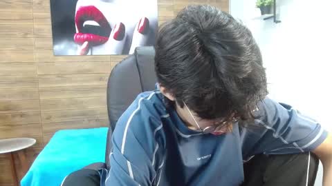 Snapshot of jhoellx chatting on December 14, 12:43 pm Jhoel online show from December 14, 12:43 pm