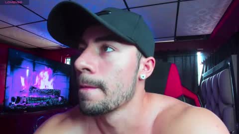 Jhojan Strong  online show from February 12, 8:50 pm