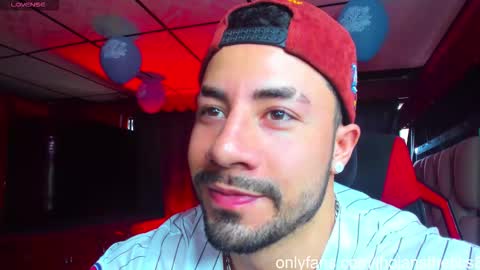 Jhojan Strong  online show from October 8, 8:17 pm