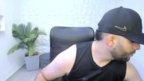 Snapshot of jhon_bear02 chatting on February 4, 11:16 am John Bear.... online show from February 4, 11:16 am