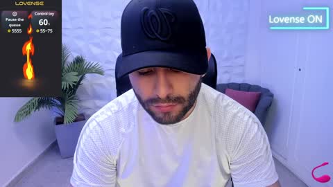 Snapshot of jhon_bear02 chatting on February 5, 11:12 am John Bear.... online show from February 5, 11:12 am