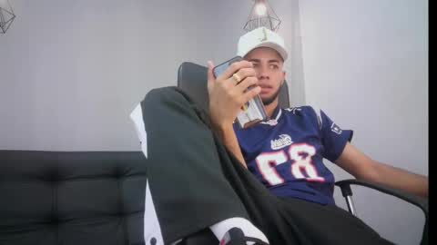 Snapshot of jhon_malo chatting on January 30, 1:11 am jhon_malo online show from January 30, 1:11 am