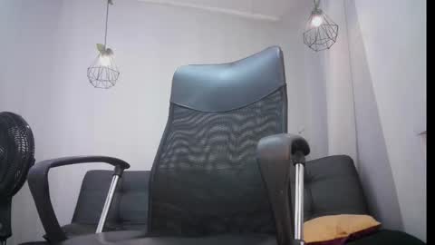 Snapshot of jhon_malo chatting on February 7, 3:19 pm jhon_malo online show from February 7, 3:19 pm