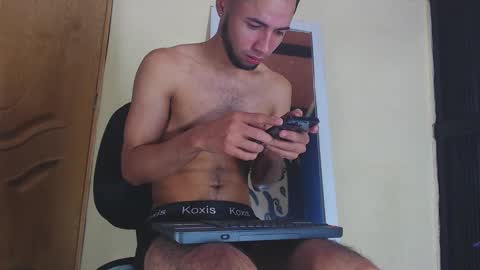 Snapshot of jhon_malo chatting on November 12, 5:41 am jhon_malo online show from November 12, 5:41 am