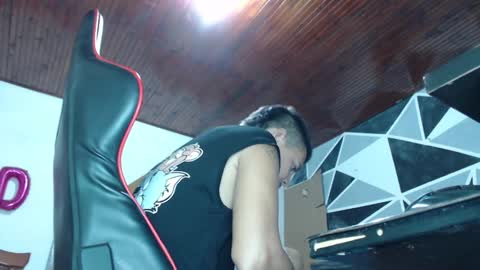 jhon tommy online show from March 2, 2:03 am