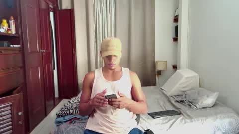 Snapshot of jhon_wich2 chatting on May 18, 3:51 pm Jhon wich2 online show from May 18, 3:51 pm