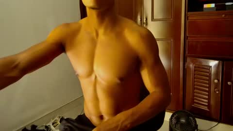 Snapshot of jhon_wich2 chatting on July 31, 6:40 pm Jhon wich2 online show from July 31, 6:40 pm