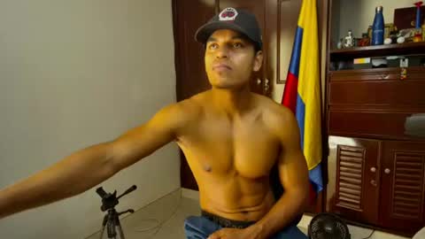 Snapshot of jhon_wich2 chatting on August 4, 6:32 pm Jhon wich2 online show from August 4, 6:32 pm