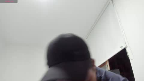 jhonatan_morales_s online show from August 2, 2:10 am