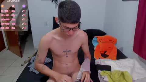 Snapshot of jhonleving chatting on February 13, 11:26 pm Jack online show from February 13, 11:26 pm