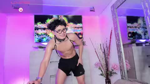 Snapshot of jhonny_blake_ chatting on June 11, 8:07 pm JHONNATHAN online show from June 11, 8:07 pm