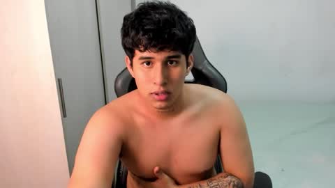 jhonny_dickm online show from October 22, 1:50 am