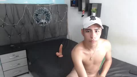 Snapshot of jhonny_latinboy chatting on January 11, 10:29 am Jhonny online show from January 11, 10:29 am