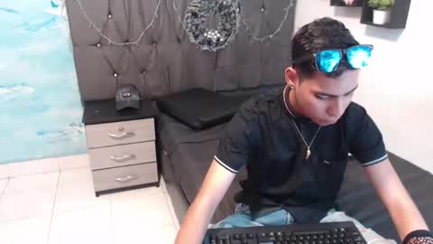 Snapshot of jhonny_latinboy chatting on January 14, 4:57 am Jhonny online show from January 14, 4:57 am