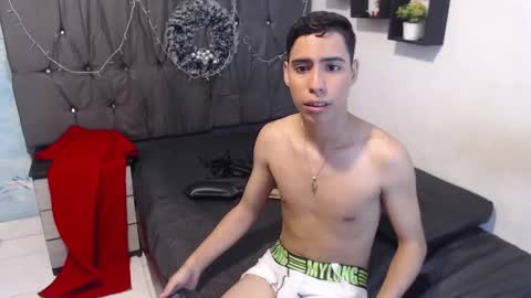 Snapshot of jhonny_latinboy chatting on January 15, 5:50 am Jhonny online show from January 15, 5:50 am