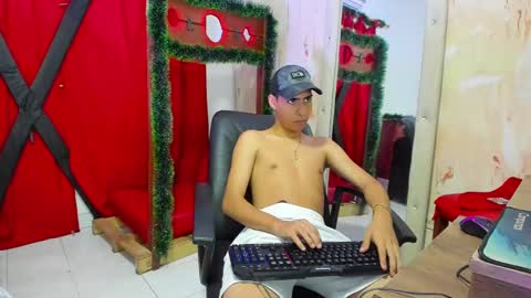 Snapshot of jhonny_latinboy chatting on January 16, 5:00 am Jhonny online show from January 16, 5:00 am