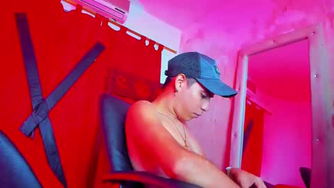 Snapshot of jhonny_latinboy chatting on January 31, 6:35 am Jhonny online show from January 31, 6:35 am