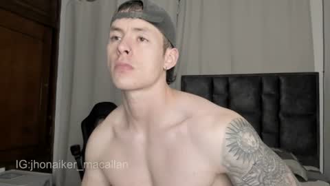 Snapshot of jhonny_macallan chatting on July 1, 3:52 am Jhonaiker online show from July 1, 3:52 am