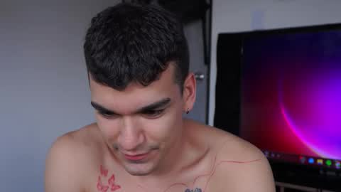 Jhonny  online show from October 25, 9:31 pm