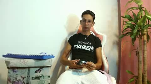 Snapshot of jhonsonvlatino chatting on July 7, 1:41 am jhonsonvlatino online show from July 7, 1:41 am