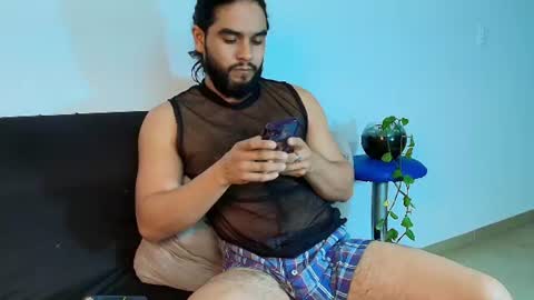Snapshot of jhony_dick_ chatting on June 24, 10:42 pm Jhony online show from June 24, 10:42 pm