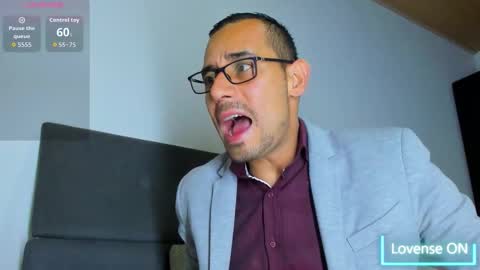 Jhony Alzate online show from December 18, 1:11 am