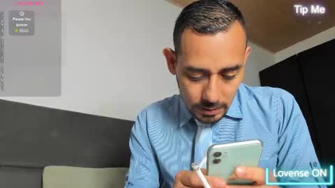 Jhony Alzate online show from June 23, 3:26 am