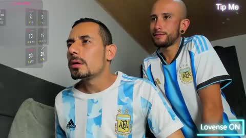 Jhony Alzate online show from July 30, 11:59 pm