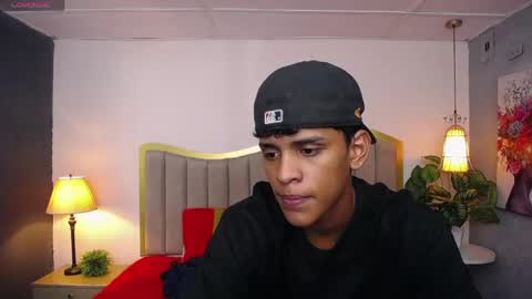 Snapshot of jhos_padill chatting on June 2, 2:19 pm jhos online show from June 2, 2:19 pm