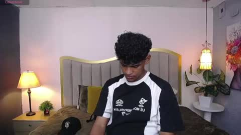 Snapshot of jhos_padill chatting on June 13, 1:53 pm jhos online show from June 13, 1:53 pm