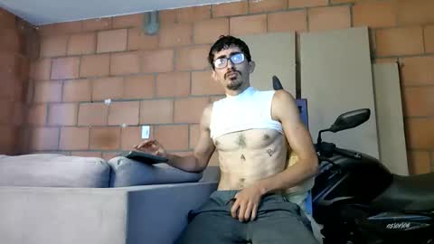 Snapshot of jhosuamoore chatting on April 21, 2:45 pm Jhosuamoore online show from April 21, 2:45 pm
