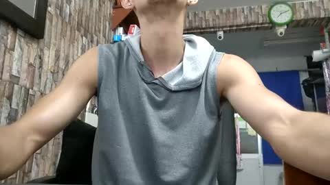 Snapshot of jhosuamoore chatting on May 7, 12:10 pm Jhosuamoore online show from May 7, 12:10 pm