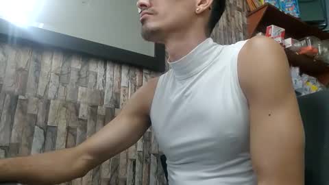 Snapshot of jhosuamoore chatting on May 16, 2:38 pm Jhosuamoore online show from May 16, 2:38 pm