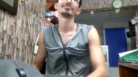 Snapshot of jhosuamoore chatting on June 5, 12:39 am Jhosuamoore online show from June 5, 12:39 am
