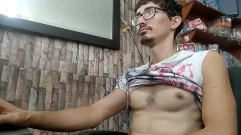 Snapshot of jhosuamoore chatting on July 5, 1:40 pm Jhosuamoore online show from July 5, 1:40 pm