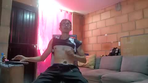 Snapshot of jhosuamoore chatting on July 15, 4:34 pm Jhosuamoore online show from July 15, 4:34 pm