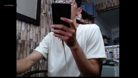 Snapshot of jhosuamoore2 chatting on June 7, 1:26 pm jhosuamoore2 online show from June 7, 1:26 pm