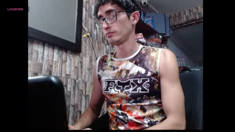 Snapshot of jhosuamoore2 chatting on July 10, 12:37 am jhosuamoore2 online show from July 10, 12:37 am